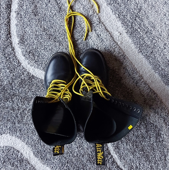 COPY - Dr. Martens 1914 14 Eye Boots w/ Yellow Laces - Picture 6 of 8